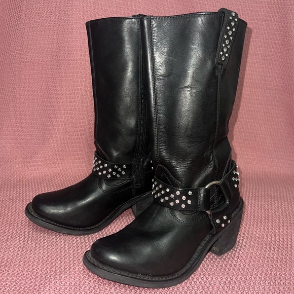 Harley Davidson Women’s Black Leather Rhinestone Studded Side Zip Heeled Boots - Picture 3 of 8